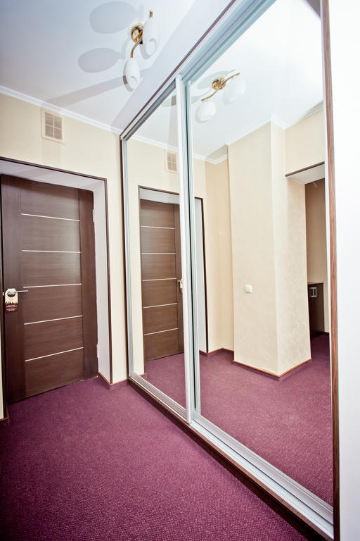Grand Sport Hotel Brovary Camera foto